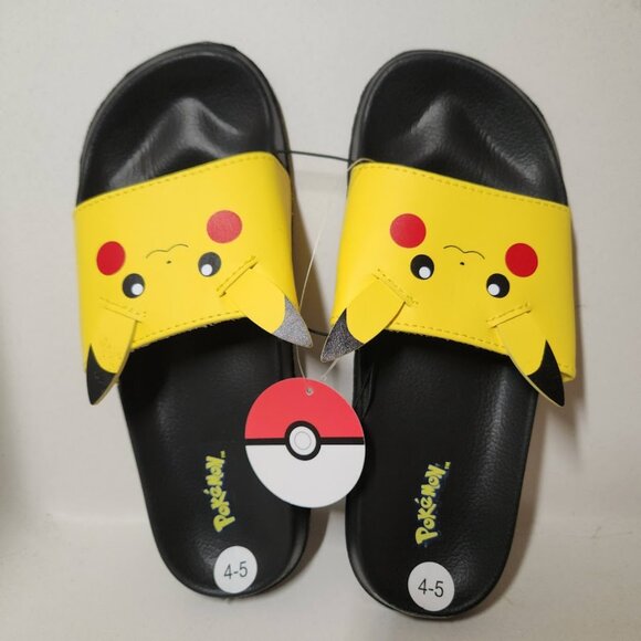 NEW Boy's Size 4 - 5 Sandals Pikachu Pokemon Yellow Black NEW NWT Slides Pokémon - Picture 1 of 3